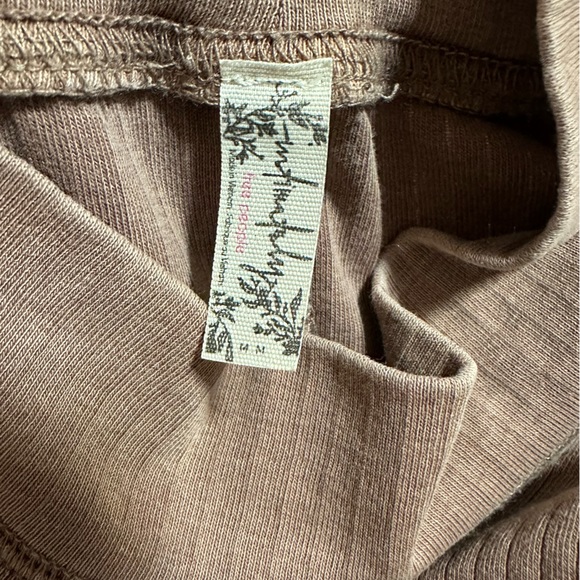 FREE PEOPLE turtle neck - Picture 7 of 7